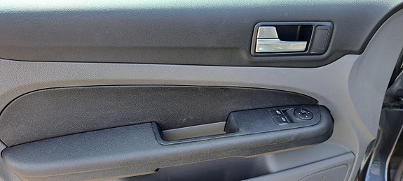 Ford Focus 12 of 20