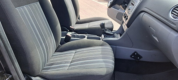 Ford Focus 9 of 20
