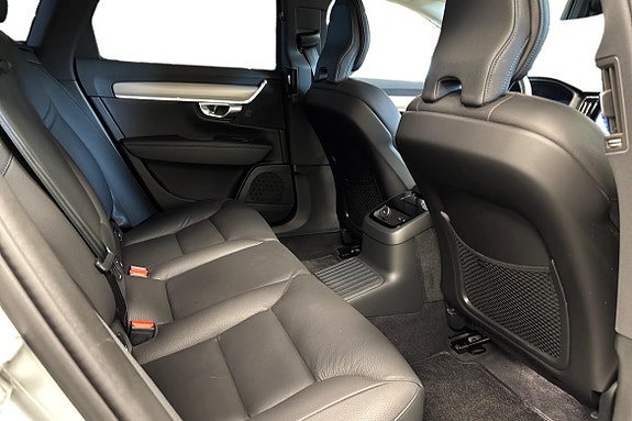 Volvo V90 11 of 22