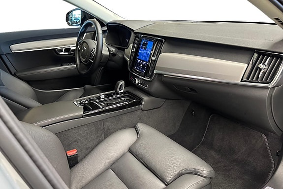 Volvo V90 10 of 22