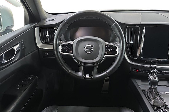 Volvo XC60 15 of 21