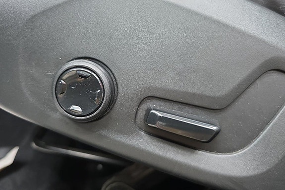 Volvo XC60 18 of 21