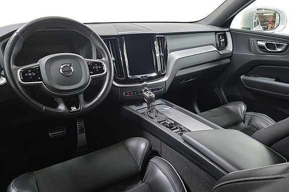 Volvo XC60 14 of 21
