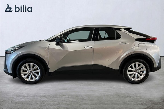 Toyota C-HR 3 of 5