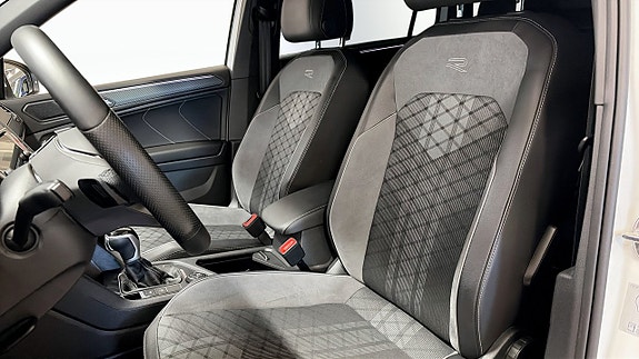 Volkswagen Tiguan Allspace 8 of 14