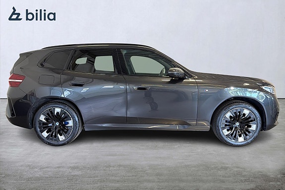 BMW X3 4 of 5