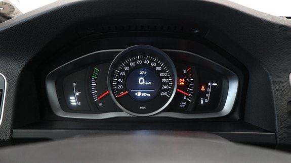Volvo V60 15 of 23
