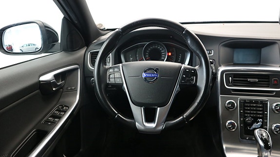 Volvo V60 14 of 23
