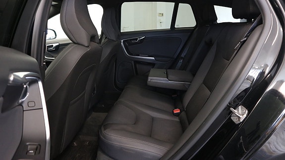 Volvo V60 8 of 23