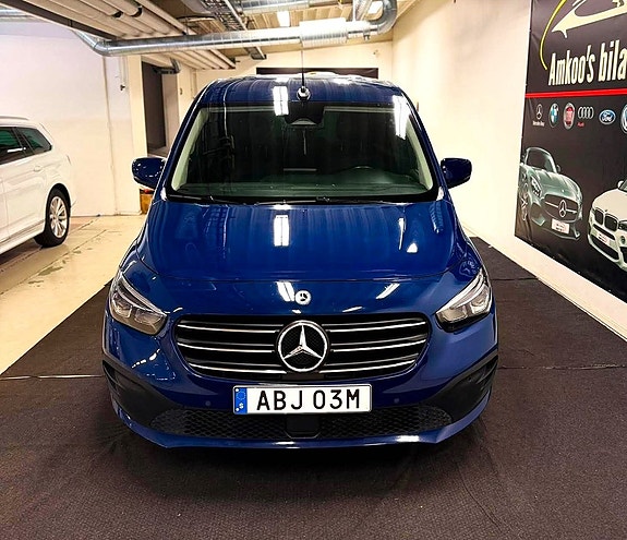 Mercedes-Benz T180 d 4 of 5