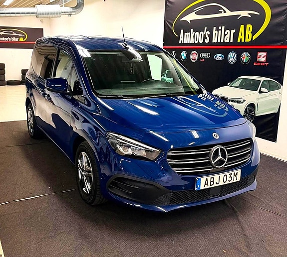 Mercedes-Benz T180 d 3 of 5