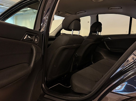 Mercedes-Benz C180 19 of 25