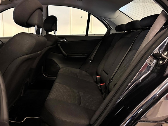 Mercedes-Benz C180 20 of 25