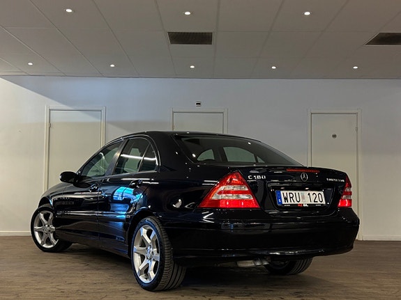 Mercedes-Benz C180 14 of 25