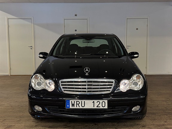 Mercedes-Benz C180 5 of 25
