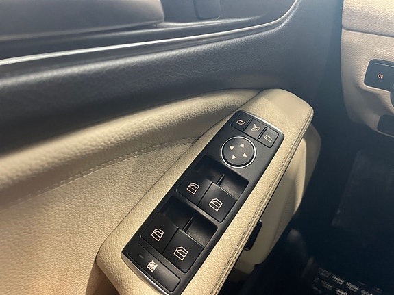 Mercedes-Benz GLA200 19 of 19