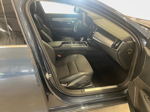 Volvo S90 15 of 15