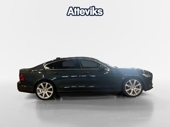 Volvo S90 2 of 15