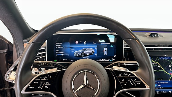 Mercedes-Benz E300 de 18 of 24