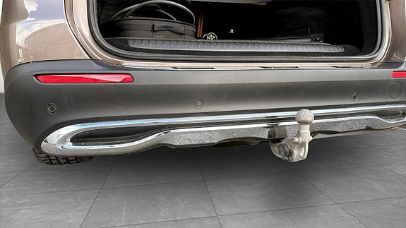 Mercedes-Benz E300 de 14 of 24