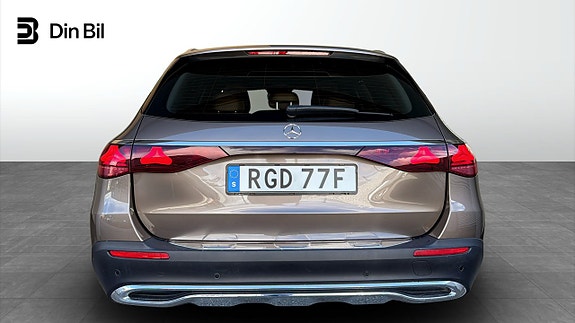 Mercedes-Benz E300 de 5 of 24