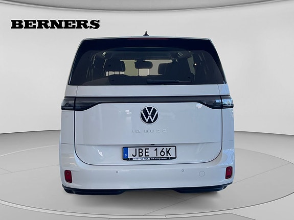 Volkswagen ID. Buzz 4 of 18