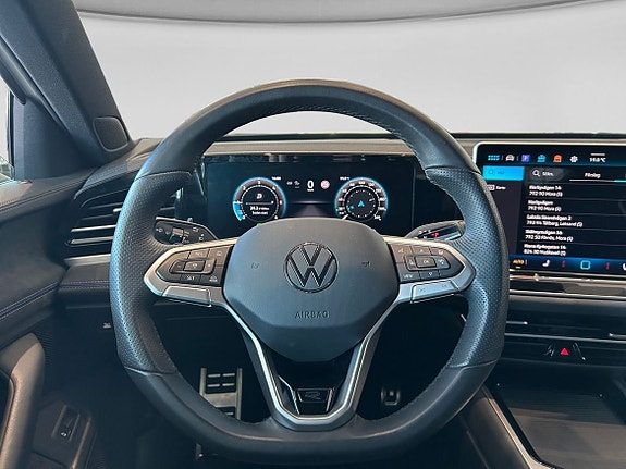 Volkswagen Passat 12 of 19