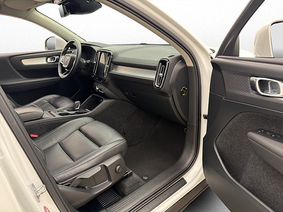 Volvo XC40 24 of 30