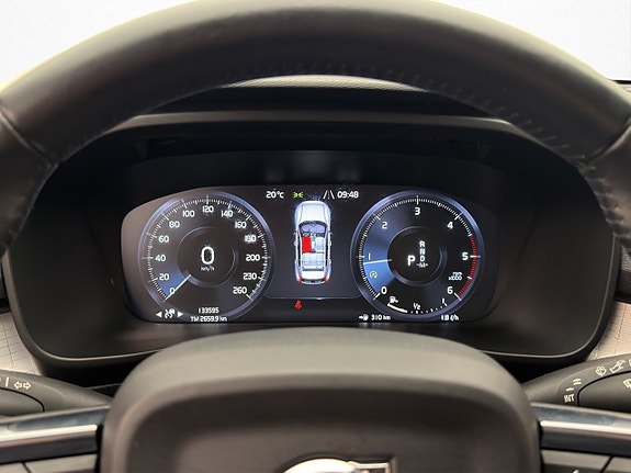 Volvo XC40 30 of 30