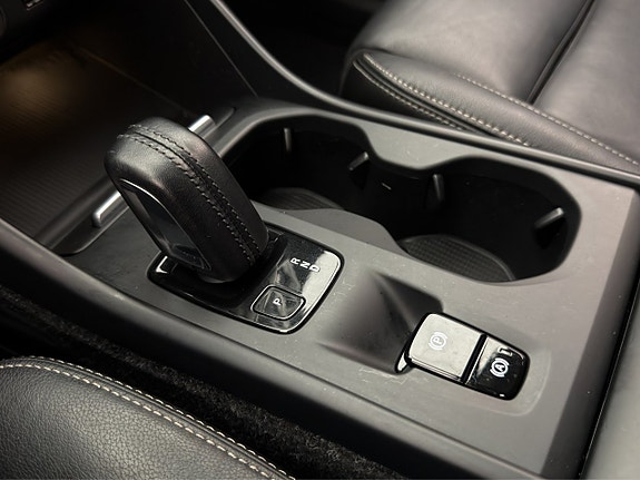 Volvo XC40 14 of 30