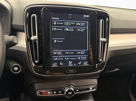 Volvo XC40 19 of 30