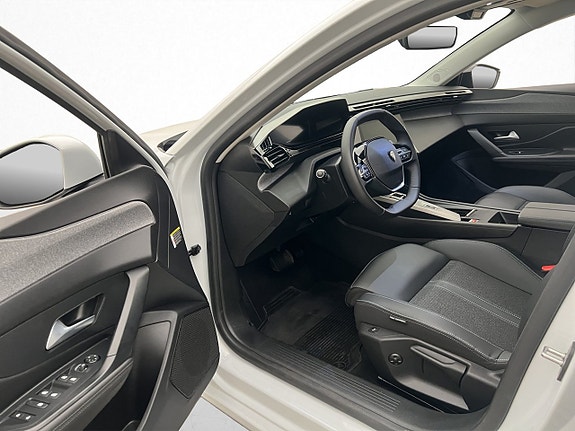 Peugeot 308 SW 25 of 26