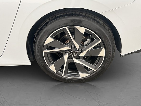Peugeot 308 SW 21 of 26