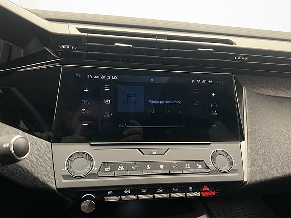 Peugeot 308 SW 12 of 26