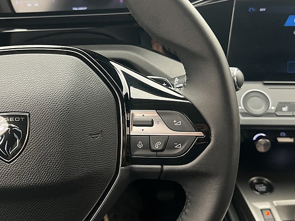 Peugeot 308 SW 18 of 26