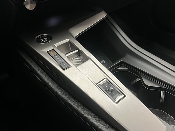 Peugeot 308 SW 14 of 26
