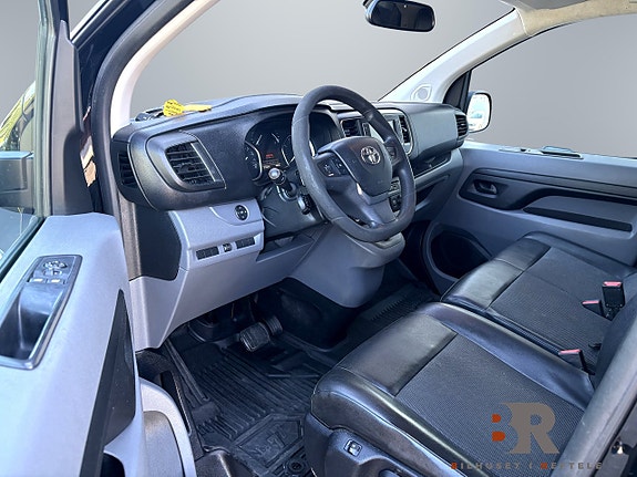 Toyota Proace 7 of 12