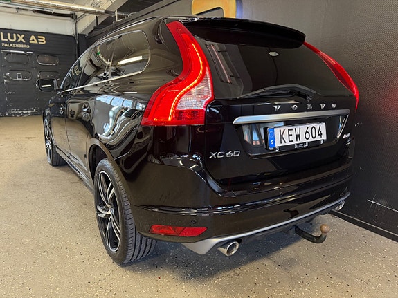 Volvo XC60 8 of 24