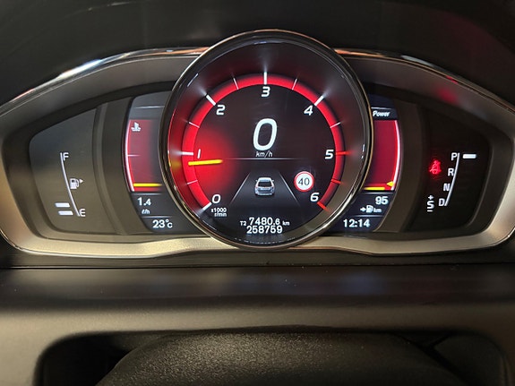 Volvo XC60 23 of 24