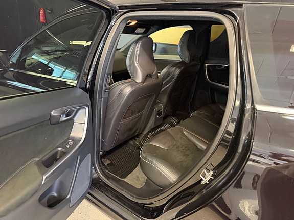 Volvo XC60 15 of 24