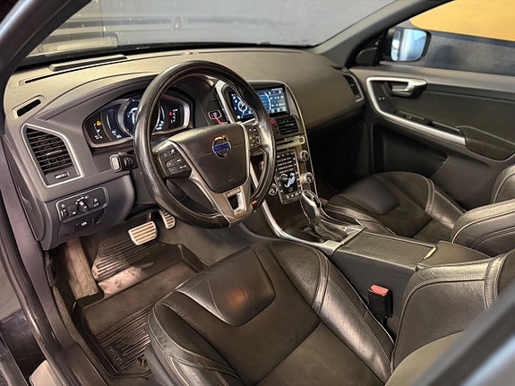 Volvo XC60 12 of 24