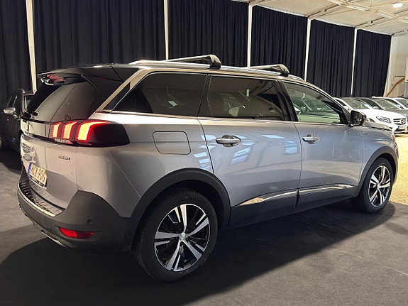 Peugeot 5008 4 of 5