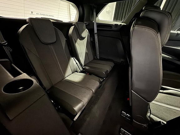 Peugeot 5008 8 of 19