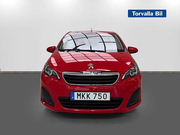 Peugeot 108 2 of 5