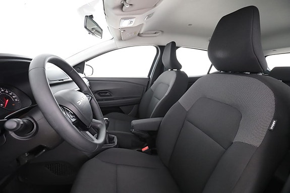 Dacia Sandero 11 of 30