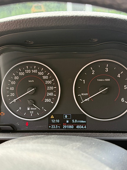 BMW 118d 7 of 13