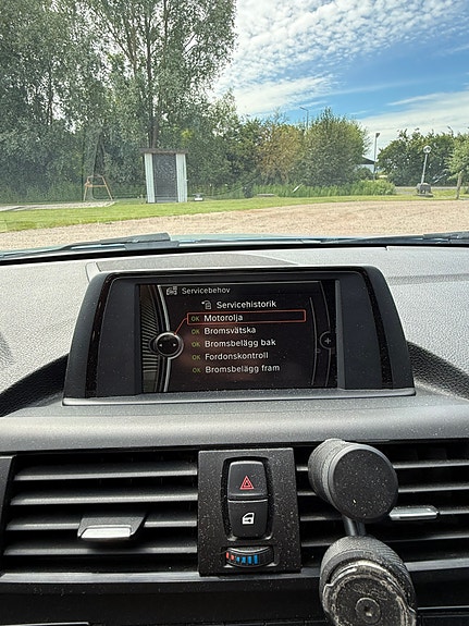 BMW 118d 10 of 13