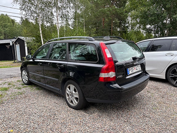 Volvo V50 3 of 4
