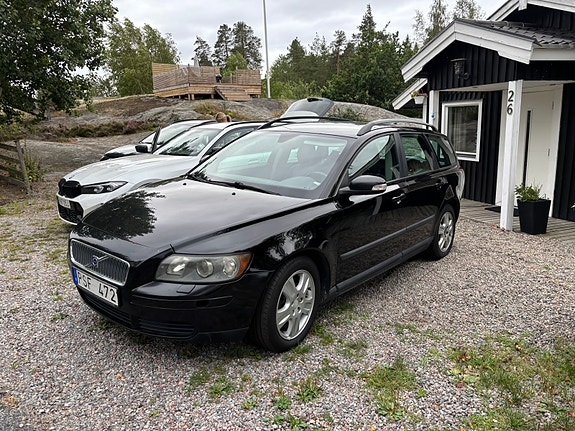 Volvo V50 2 of 4