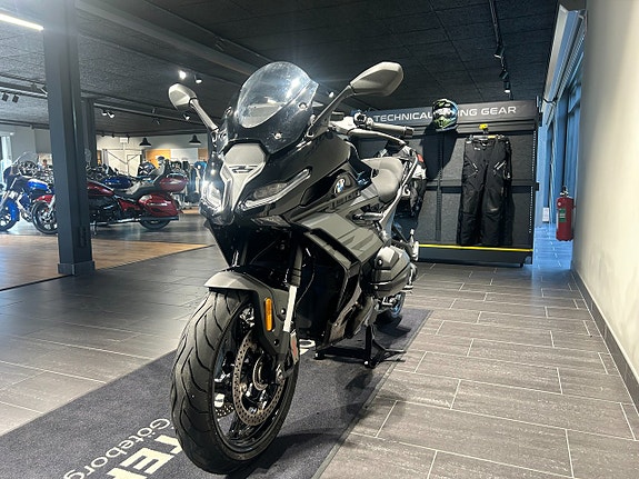 BMW R1300RS /3,45%/Comfort/Touring/Dynamic/Innovation/247 mil 2 of 5